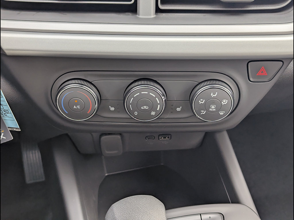 New 2026 Chevrolet Trax LS w/ LS Convenience Package FWD image 23