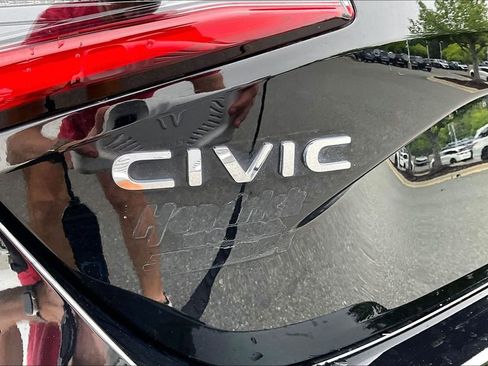 Certified 2024 Honda Civic EX-L image 23