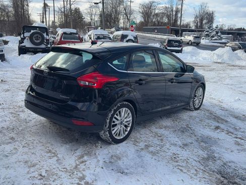 Used 2017 Ford Focus Titanium FWD image 6