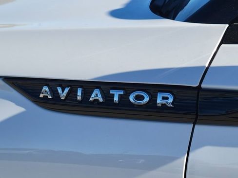 New 2026 Lincoln Aviator AWD w/ Jet Appearance Package image 11