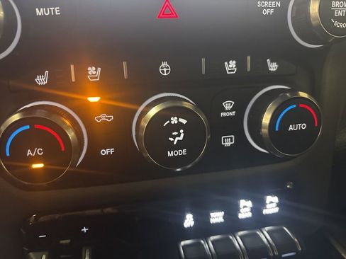 Used 2022 RAM 1500 Laramie w/ Sport Appearance Package AWD/4WD image 14