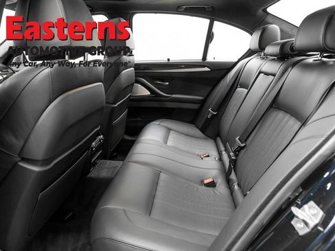 Used 2015 BMW M5 RWD image 62