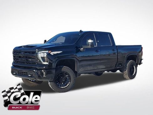 Used 2024 Chevrolet Silverado 2500 High Country w/ Technology Package image 1