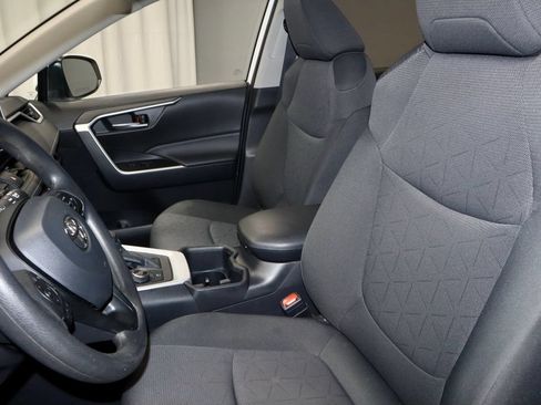 Used 2025 Toyota RAV4 XLE AWD/4WD image 26