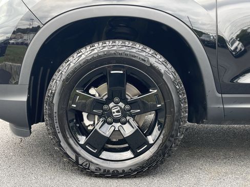 Used 2025 Honda Ridgeline Black Edition image 8