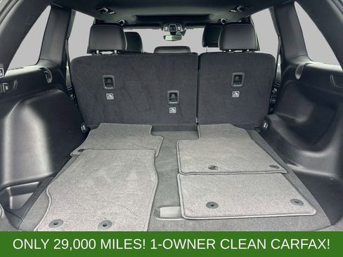 Used 2023 Jeep Grand Cherokee Altitude AWD/4WD image 9