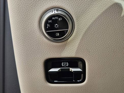 New 2026 Mercedes-Benz GLC 300 4MATIC image 21
