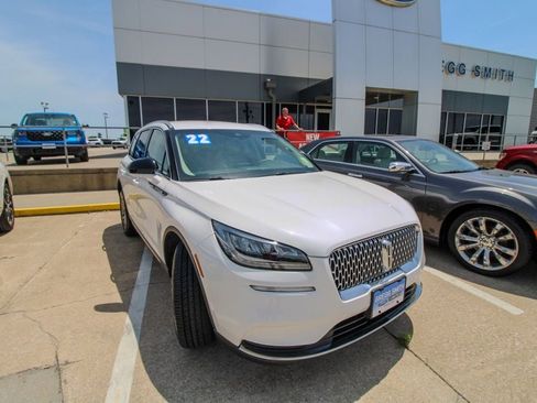 Used 2022 Lincoln Corsair AWD w/ Equipment Group 101A image 2