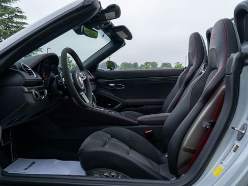 Certified 2025 Porsche 718 Boxster GTS RWD image 25