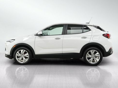 Used 2024 Buick Encore GX Preferred FWD image 2