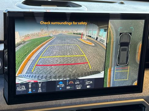 Certified 2025 Toyota 4Runner Trailhunter image 23