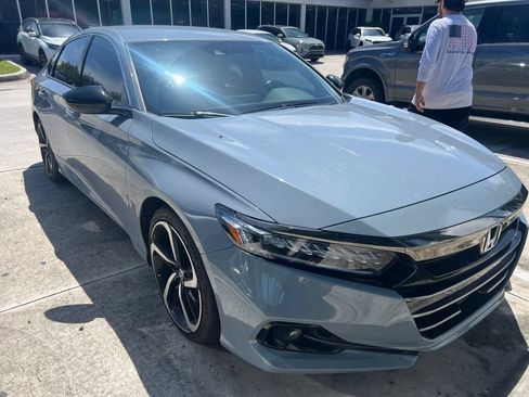 Used 2021 Honda Accord Sport image 3