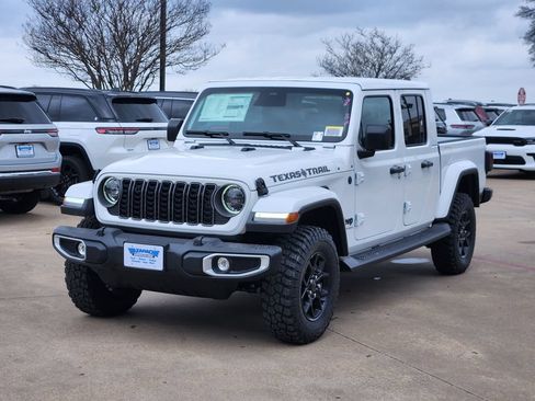 New 2026 Jeep Gladiator Sport AWD/4WD image 2