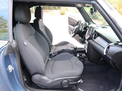 Used 2009 MINI Cooper Convertible FWD image 13