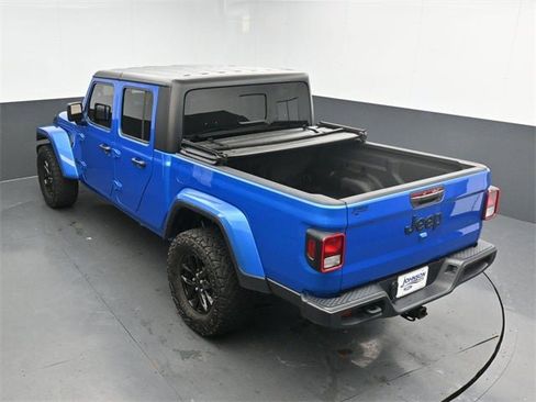 Used 2023 Jeep Gladiator Sport image 26