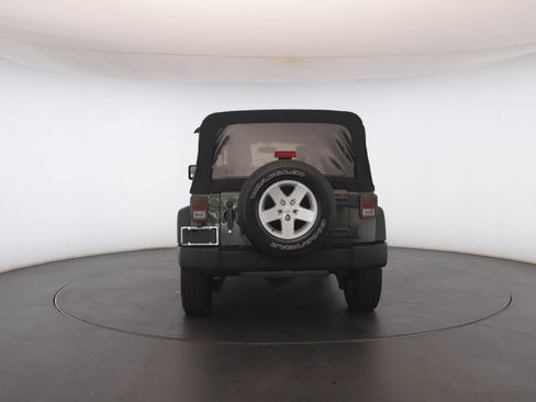 Used 2015 Jeep Wrangler Unlimited Sport w/ Quick Order Package 24S AWD/4WD image 17