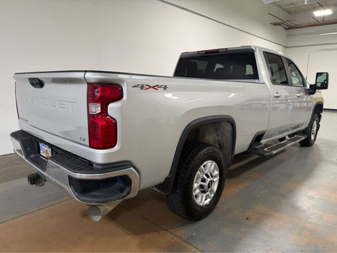 Used 2022 Chevrolet Silverado 2500 LT w/ Convenience Package AWD/4WD image 6