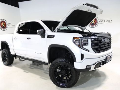 Used 2022 GMC Sierra 1500 Denali Ultimate AWD/4WD image 37