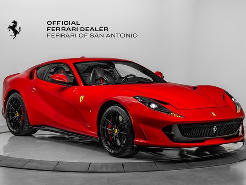 Used 2019 Ferrari 812 Superfast Base image 1