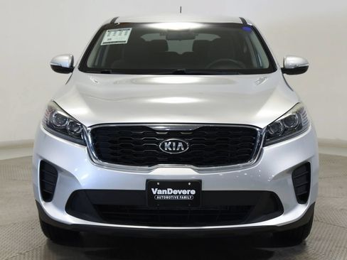 Used 2019 Kia Sorento FWD image 2