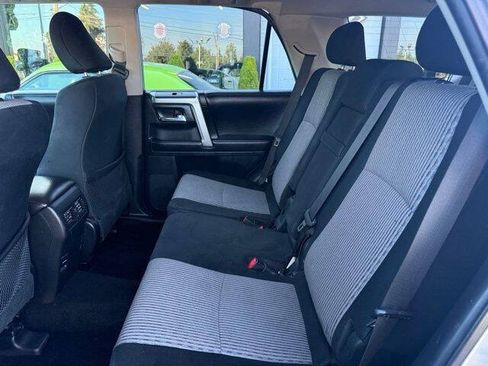 Used 2016 Toyota 4Runner SR5 RWD image 17