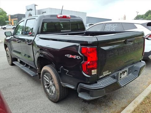 Used 2024 Chevrolet Colorado LT w/ LT Convenience Package AWD/4WD image 8