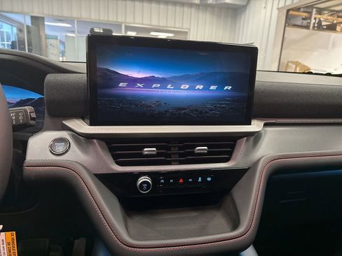 New 2026 Ford Explorer ST-Line w/ ST-Line Street Pack AWD/4WD image 20