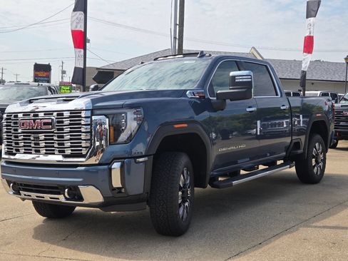New 2026 GMC Sierra 2500 Denali w/ Denali Reserve Package AWD/4WD image 15