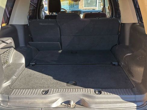 Used 2009 Ford Explorer XLT image 12