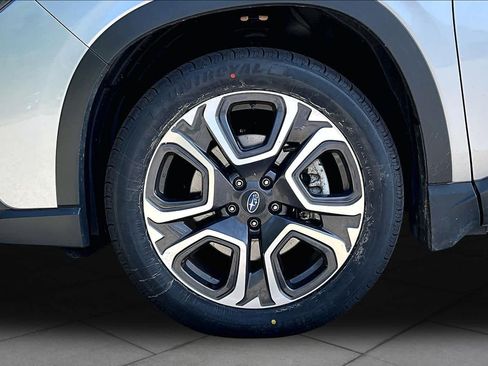 Used 2024 Subaru Ascent Limited w/ Technology Package AWD/4WD image 11