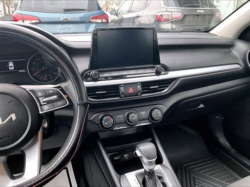 Used 2023 Kia Forte LXS image 18