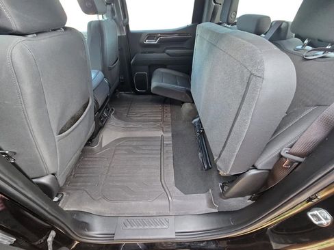 Used 2024 GMC Sierra 1500 SLE image 29