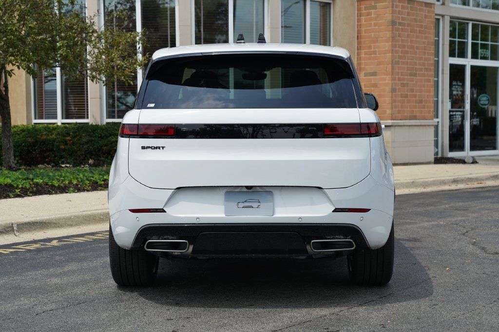 New 2026 Land Rover Range Rover Sport Dynamic SE AWD/4WD image 5