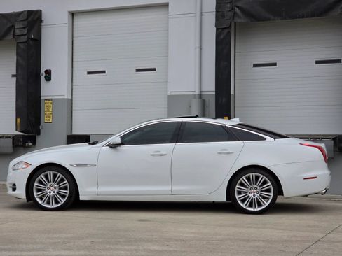 Used 2014 Jaguar XJ AWD image 5