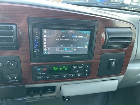 Used 2006 Ford F250 Lariat image 9