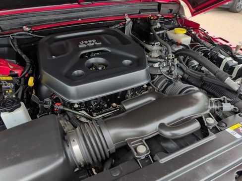 Used 2021 Jeep Wrangler Unlimited Sahara w/ Uconnect 4C Nav & Sound Group image 21