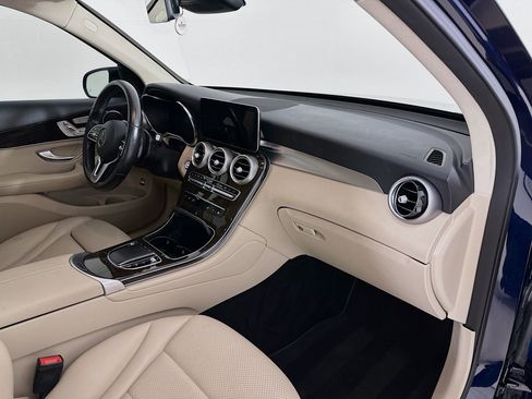 Used 2022 Mercedes-Benz GLC 300 image 31