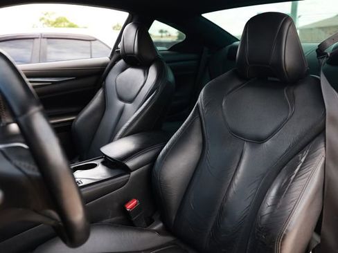 Used 2017 INFINITI Q60 2.0t w/ Premium Plus Package 2.0T RWD image 9