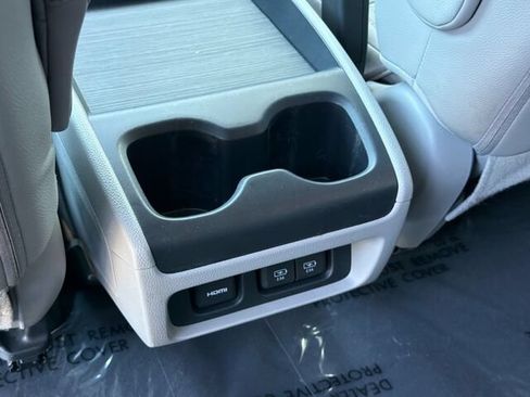 Used 2019 Honda Odyssey Elite image 16