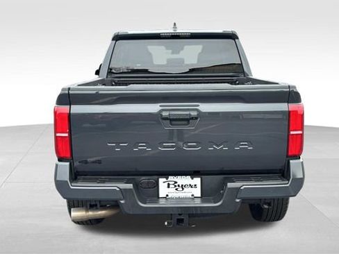 Used 2025 Toyota Tacoma TRD Sport AWD/4WD image 32