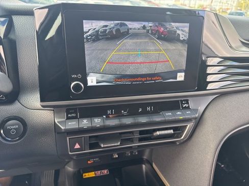 Used 2025 Toyota Camry LE image 29