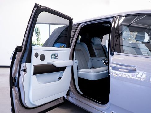 Used 2022 Rolls-Royce Cullinan image 53