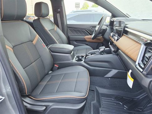 New 2025 GMC Canyon AT4 image 16