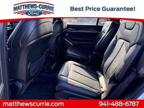 Used 2023 Jeep Grand Cherokee L Overland AWD/4WD image 13