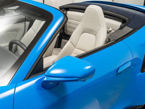 Used 2022 Porsche 911 Turbo S image 36