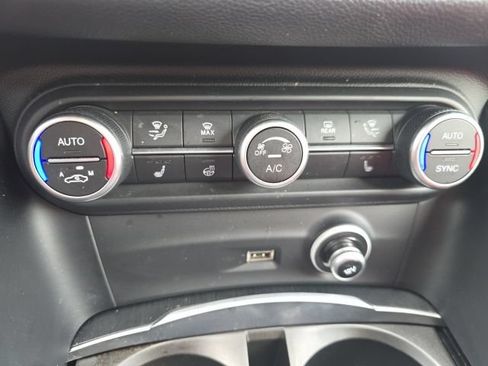 Used 2023 Alfa Romeo Stelvio Sprint RWD image 20