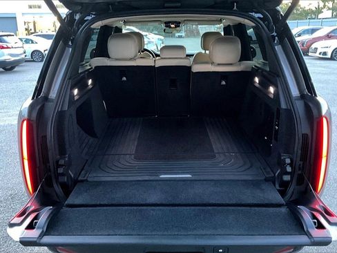 Used 2023 Land Rover Range Rover SE image 15