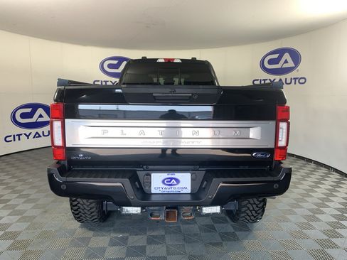 Used 2022 Ford F350 Platinum AWD/4WD image 4