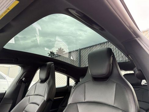 Used 2023 Porsche Taycan RWD image 18