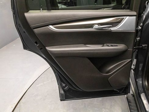 Used 2023 Cadillac XT6 Sport w/ Technology Package image 27